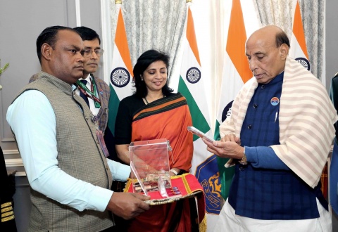 Pinning Ceremony on Armed Forces Flag Day Fund, 2025