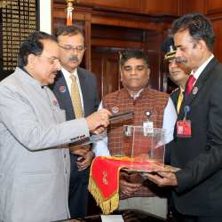 Hon'ble Raksha Rajya Mantri Shri Ajay Bhatt making a contribution to the Armed Forces Flag Day Fund in New Delhi on December 06, 2022 ahead of Armed Forces Flag Day.